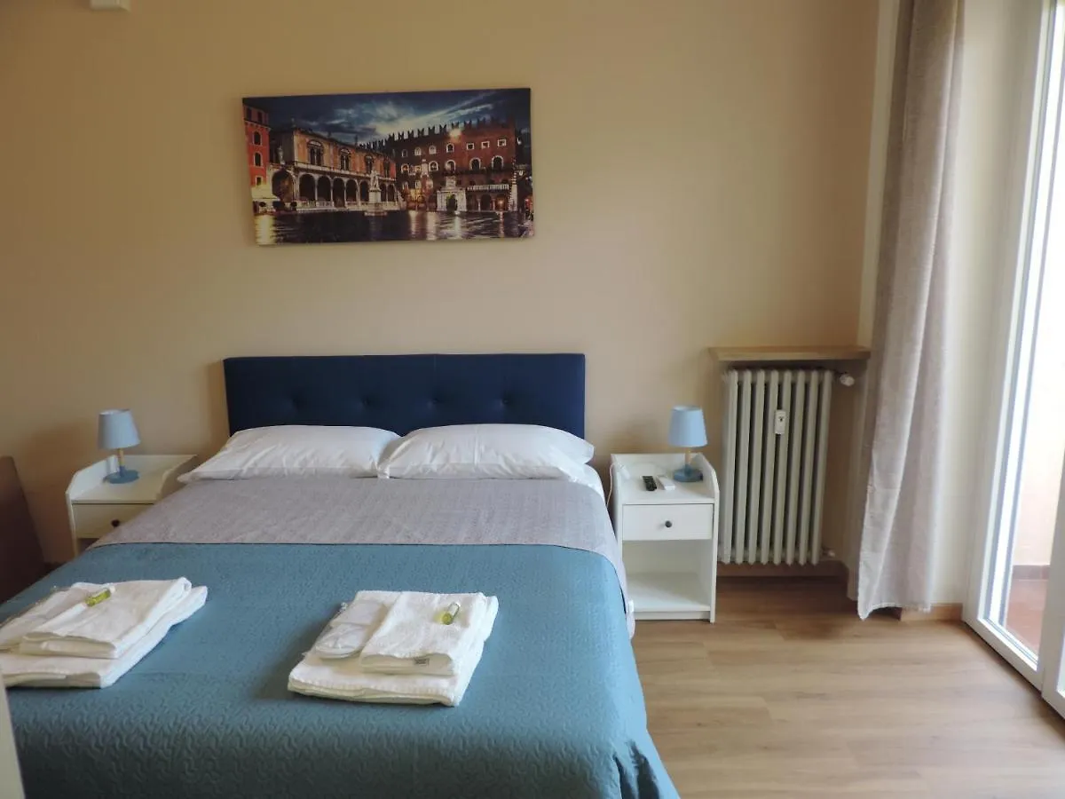 Sciesa Guest House Verona 0*,  Italien